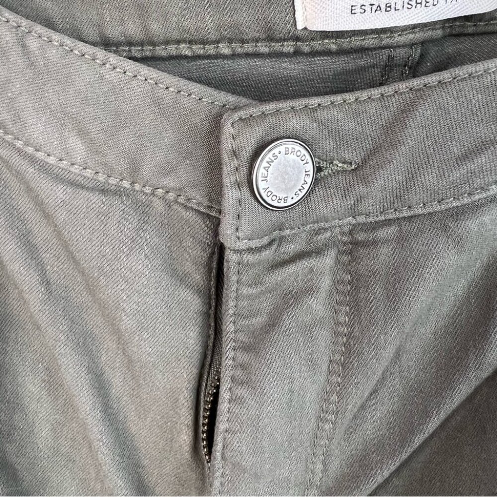 Brody Jeans shorts denim jeans green military cargo Olive Distressed Jean Shorts - Picture 7 of 10